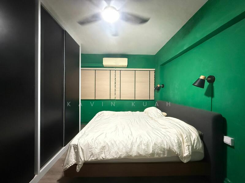 204 Bukit Batok Street 21 HDB Flat For Sale at S$ 620,000 | PropertyGuru Singapore - Bedroom