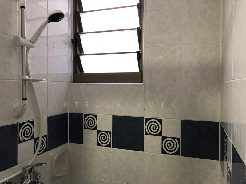 678A Jurong West Street 64, 678A Jurong West Street 64, Room Rental, 130 sqft, HDB Flat For Rent, by Stella Kuek, 500053812 - Bathroom - PropertyGuru.com.sg