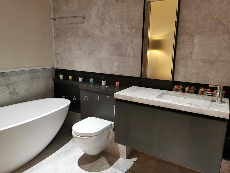 OUE Twin Peaks, 33 Leonie Hill Road, 2 Bedrooms, 1,000 sqft, Condominium For Rent, by Rachel Ang, 500053826 - Bathroom - PropertyGuru.com.sg