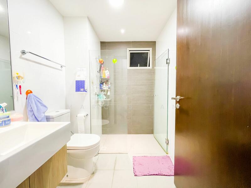 Lake Life, 10 Tao Ching Road, 4 Bedrooms, 1,195 sqft, Executive Condominium For Rent, by Marcus Tan, 500053841 - Bathroom - PropertyGuru.com.sg