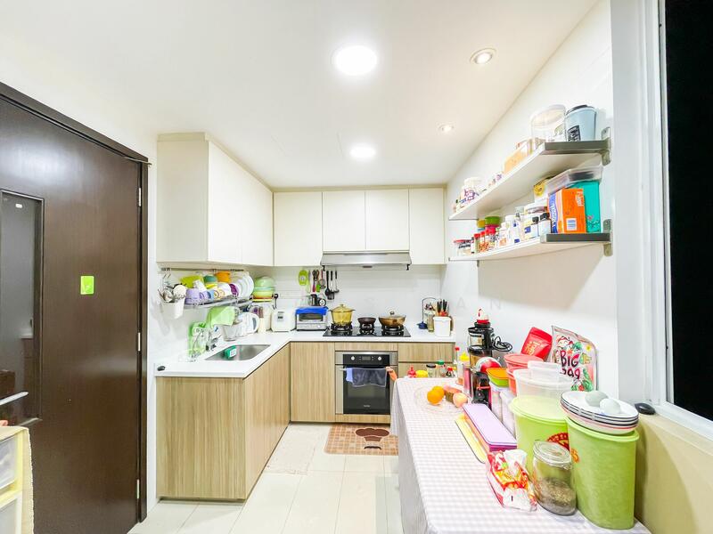 Lake Life, 10 Tao Ching Road, 4 Bedrooms, 1,195 sqft, Executive Condominium For Rent, by Marcus Tan, 500053841 - Kitchen - PropertyGuru.com.sg