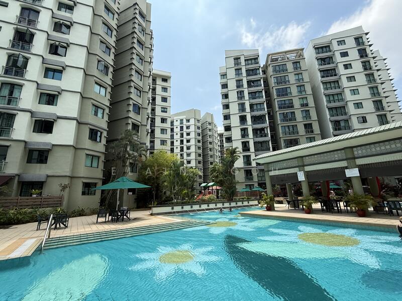 Simei Green Condominium Condominium For Sale at S$ 1,250,000 | PropertyGuru Singapore - Exterior