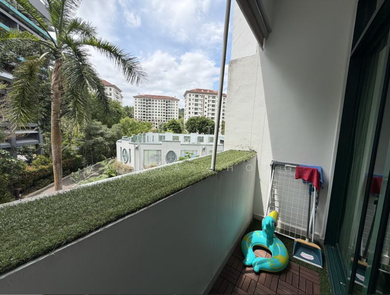 Hillview Green Condominium For Sale at S$ 1,560,000 | PropertyGuru Singapore - Balcony