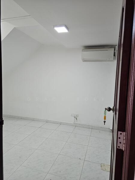 Maria Ave, Maria avenue, 5 Bedrooms, 2,800 sqft, Terraced House For Rent, by Grace Boey, 500053889 - Bedroom 4 - PropertyGuru.com.sg