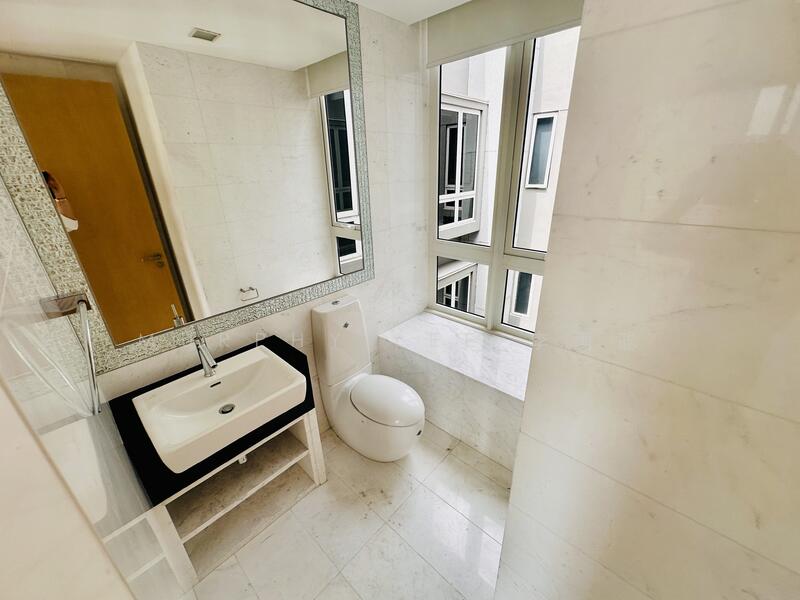 Turquoise Condominium For Sale at S$ 4,697,000 | PropertyGuru Singapore - Bathroom