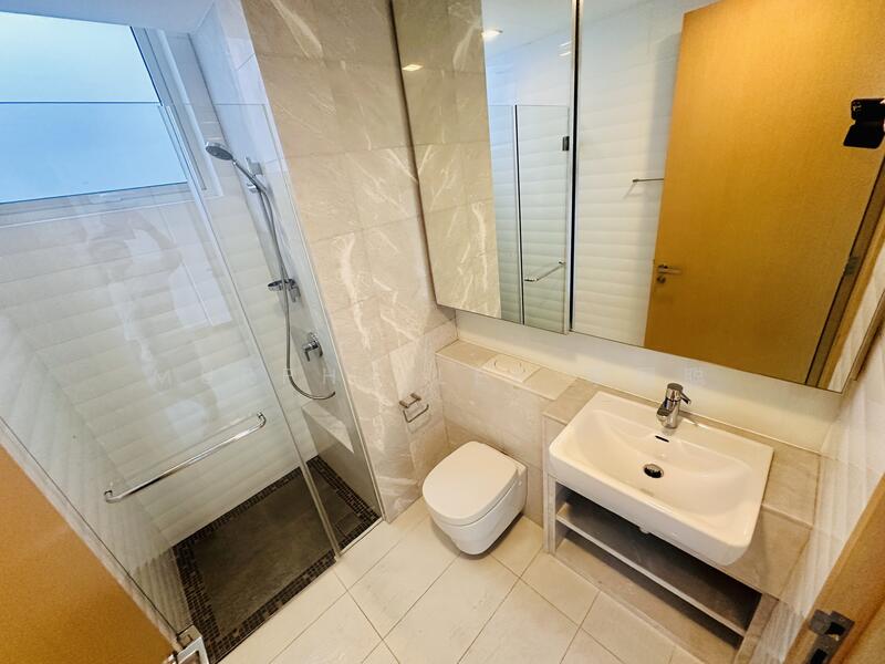 Turquoise Condominium For Sale at S$ 4,697,000 | PropertyGuru Singapore - Bathroom