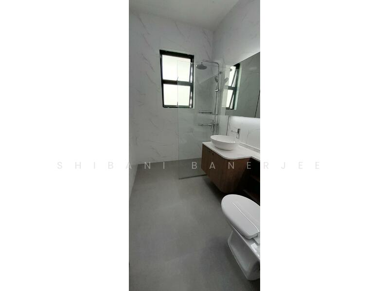 Botanic Gardens Mansion, 2 Taman Serasi, Room Rental, 250 sqft, Apartment For Rent, by Shibani Banerjee, 500053928 - Bathroom - PropertyGuru.com.sg