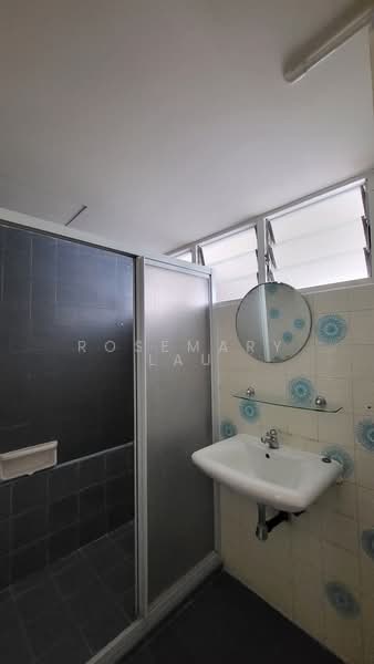 Chancery Court, 36A Dunearn Road, 3 Bedrooms, 2,034 sqft, Condominium For Rent, by Rosemary Lau, 500053937 - Bathroom - PropertyGuru.com.sg