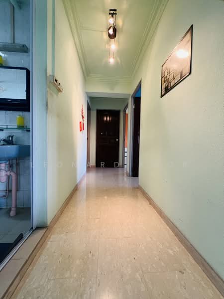 163 Gangsa Road HDB Flat For Sale at S$ 785,000 | PropertyGuru Singapore - Corridor