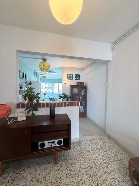 420 Bedok North Street 1 HDB Flat For Sale at S$ 460,000 | PropertyGuru Singapore - Living Room