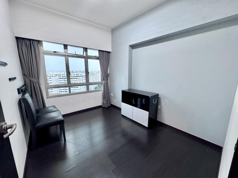 443 Yishun Avenue 11 HDB Flat For Sale at S$ 680,000 | PropertyGuru Singapore - Common Room