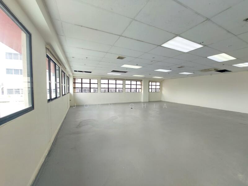 Genting Building, 83 Genting Lane, 1,213 sqft, Light Industrial (B1) For Rent, by John Chia, 500053981 - Interior - CommercialGuru.com.sg