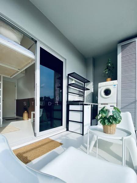 #1 Loft, 1 Lorong 24 Geylang, Eunos / Geylang / Paya Lebar, Studio, 350 sqft, Apartment For Rent, by Trudy Tan, 500053984 - Balcony - PropertyGuru.com.sg