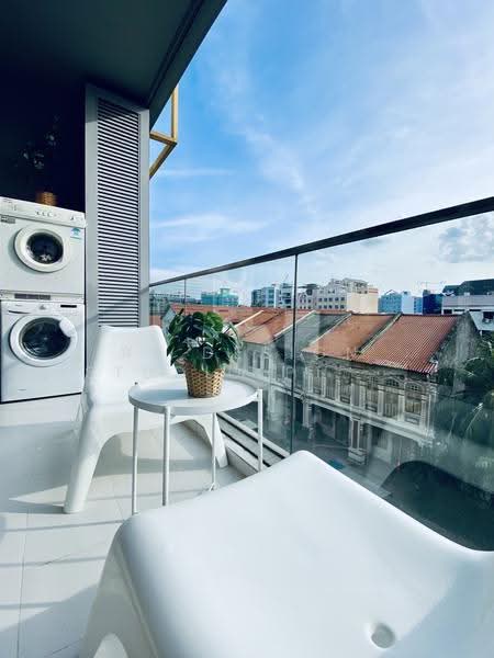 #1 Loft, 1 Lorong 24 Geylang, Eunos / Geylang / Paya Lebar, Studio, 350 sqft, Apartment For Rent, by Trudy Tan, 500053984 - Balcony - PropertyGuru.com.sg