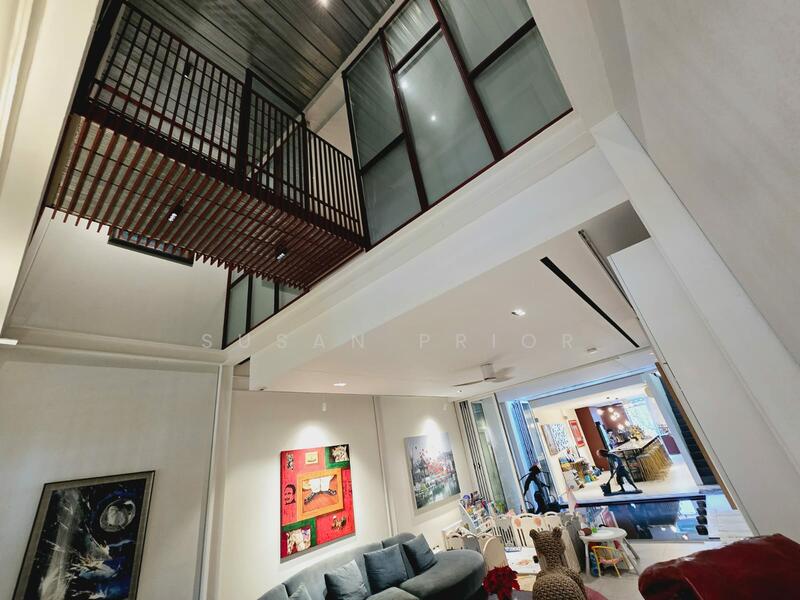 Orchard Shophome With 2 Carparks! Conservation House For Sale at S$ 6,350,000 | PropertyGuru Singapore - Living Room