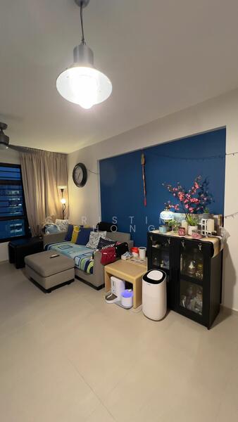 365D Upper Serangoon Road HDB Flat For Sale at S$ 668,888 | PropertyGuru Singapore - Living Room