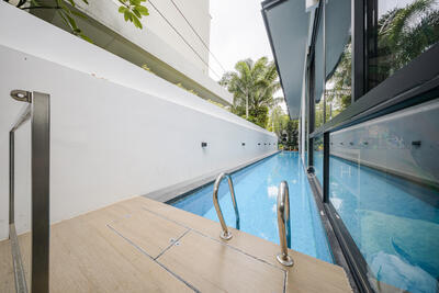 For Rent - Short Term Lease Riviera Drive Semi D