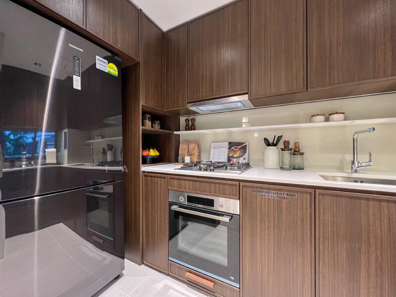 Move in Ready Brand New 999 Years Leasehold Unit Selling Cheap! Apartment For Sale at S$ 2,000,000 | PropertyGuru Singapore