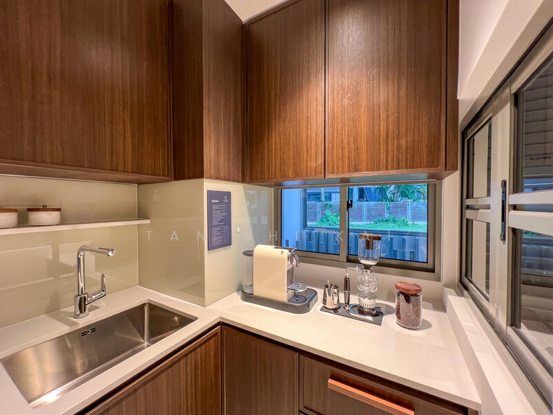 Move in Ready Brand New 999 Years Leasehold Unit Selling Cheap! Apartment For Sale at S$ 2,000,000 | PropertyGuru Singapore