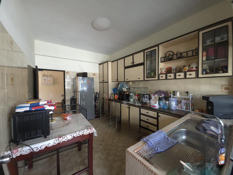 East Coast Road Walk-up Apartment For Sale at S$ 2,100,000 | PropertyGuru Singapore - Kitchen