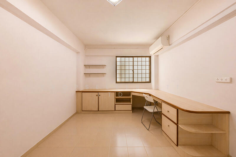 840 Tampines Street 82 HDB Flat For Sale at S$ 535,000 | PropertyGuru Singapore - Study
