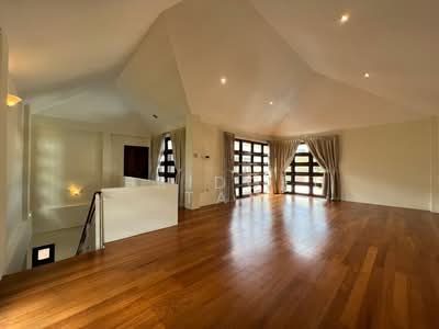 For Rent - Woodgrove Estate