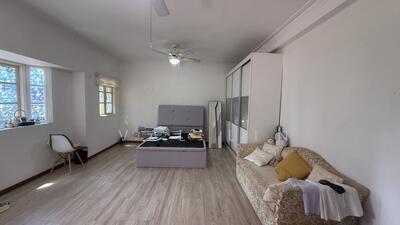 For Sale - Rare! ❤️ Serangoon Gardens 3-sty Terrace with 5 Bedrooms near Sgn Nex & Lor Chuan ❤️ 1km CHIJ