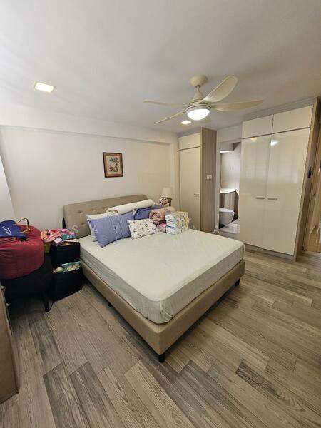 122 Simei Street 1 HDB Flat For Sale at S$ 950,000 | PropertyGuru Singapore