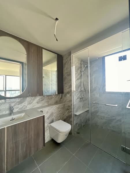 Clavon Condominium For Sale at S$ 2,888,888 | PropertyGuru Singapore - Bathroom