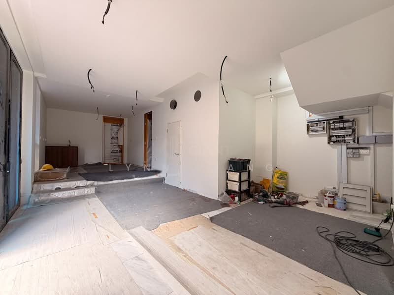 ❤️GIANT⚡️Brand New 4 Lvls Inter-Terrace w Mezzanine, Attic & Lift in D19 Terraced House For Sale at S$ 6,999,999 | PropertyGuru Singapore - Interior