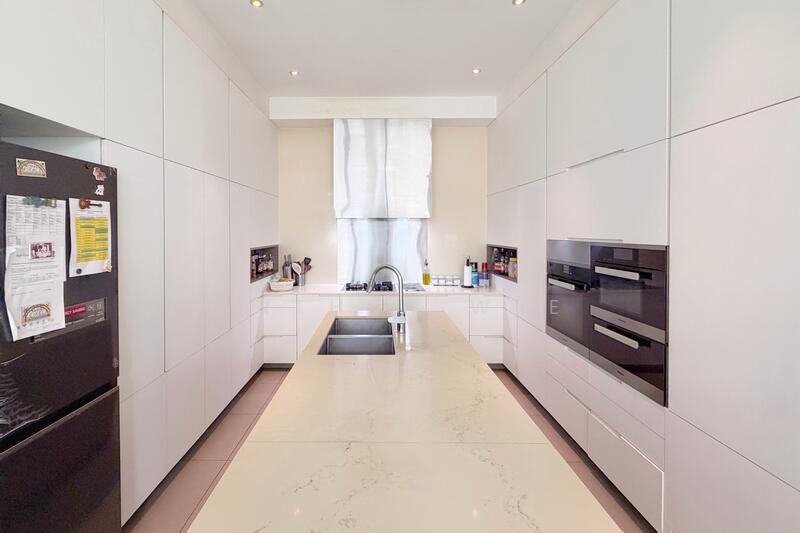 Gentle Road, Gentle Road, 6 Bedrooms, 8,900 sqft, Bungalow House For Rent, by Anthea Wee, 500054111 - Kitchen - PropertyGuru.com.sg