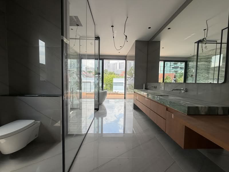 Brand New Luxurious Semi-Detached In Holland Grove Semi-Detached House For Sale at S$ 14,880,000 | PropertyGuru Singapore - Bathroom