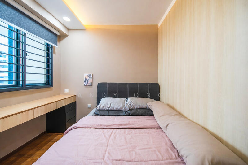 308B Punggol Walk HDB Flat For Sale at S$ 738,000 | PropertyGuru Singapore - Master Bedroom