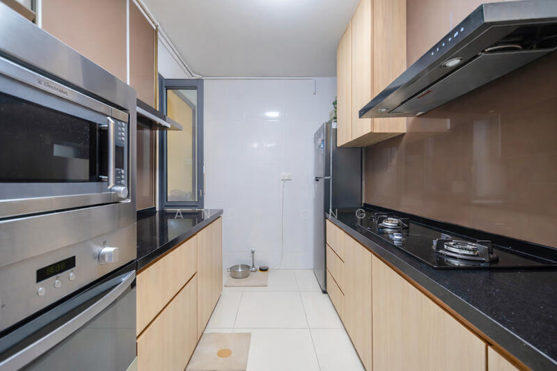 308B Punggol Walk HDB Flat For Sale at S$ 738,000 | PropertyGuru Singapore - Kitchen