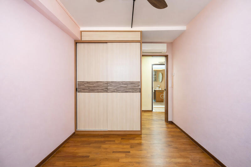 308B Punggol Walk HDB Flat For Sale at S$ 738,000 | PropertyGuru Singapore - Common Bedroom 1