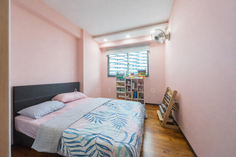 308B Punggol Walk HDB Flat For Sale at S$ 738,000 | PropertyGuru Singapore - Common Bedroom 2