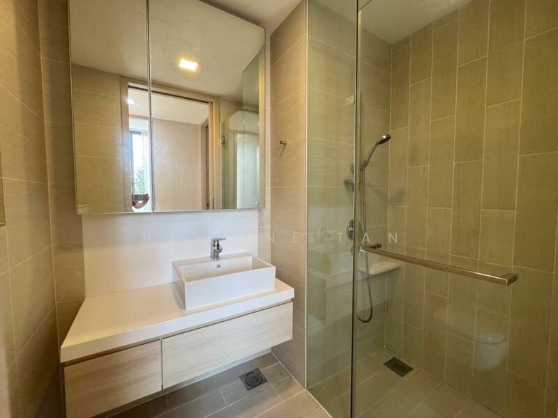 The Panorama Condominium For Sale at S$ 1,529,000 | PropertyGuru Singapore - Bathroom