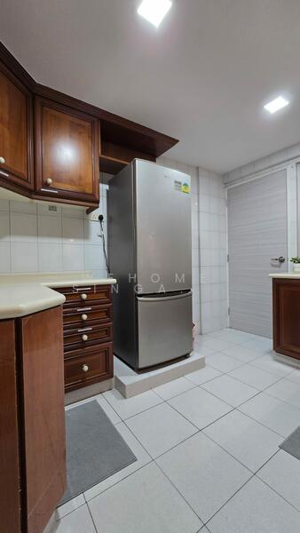 Sunbird View, 183A Sunbird Road, Room Rental, 150 sqft, Walk-up Apartment For Rent, by Wehome Co-Living, 500054197 - Enclosed Kitchen - PropertyGuru.com.sg