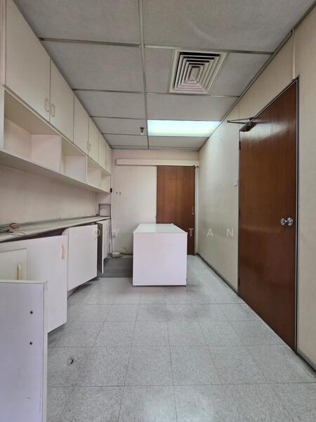 Jalan Besar Plaza, 101 Kitchener Road, 818 sqft, Medical For Rent, by Joyce Tan, 500054221 - Storage Room - CommercialGuru.com.sg