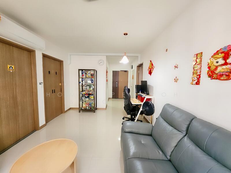 409C Northshore Drive, 409C Northshore Drive, 2 Bedrooms, 721 sqft, HDB Flat For Sale, by Homer Pee Poh Seng 彭保升, 500054238 - Living Room - PropertyGuru.com.sg