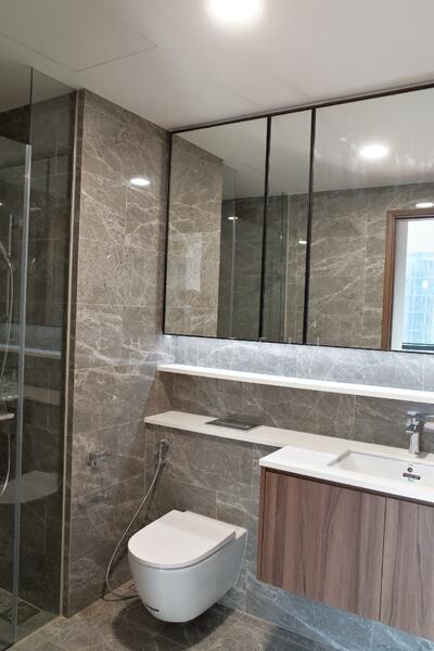 Lentor Modern, 5 Lentor Central, 2 Bedrooms, 732 sqft, Condominium For Rent, by Chantelle Quek, 500054279 - Bathroom - PropertyGuru.com.sg