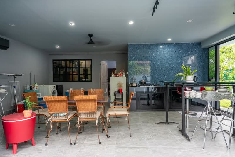 Pasir Ris Avenue Semi-Detached House For Sale at S$ 6,100,000 | PropertyGuru Singapore - Kitchen