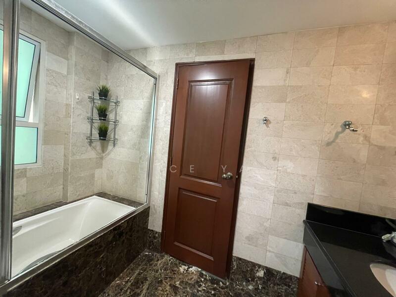 Pepys Hill Condo, 19 Pepys Road, 4 Bedrooms, 3,200 sqft, Condominium For Rent, by Alice Yap, 500054291 - Bathroom - PropertyGuru.com.sg