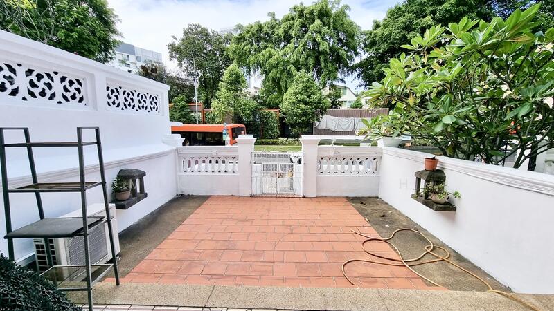 Below Valuation Rare Conservation Shophouse, River Valley/ Somerset/ Orchard, 6 Bedrooms, 2,950 sqft, Shophouse For Sale, by Michelle Loh, 500054295 - Courtyard  - PropertyGuru.com.sg