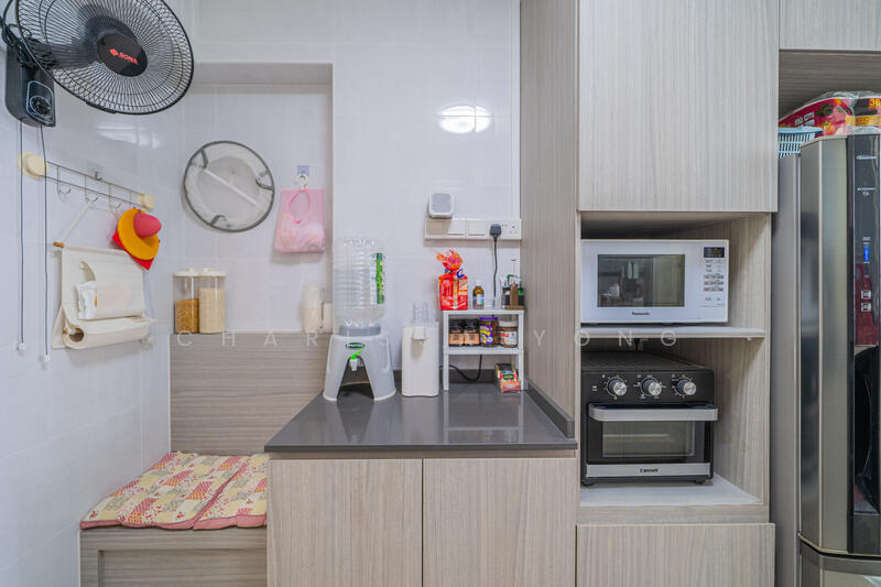 618D Punggol Drive HDB Flat For Sale at S$ 725,000 | PropertyGuru Singapore - Kitchen