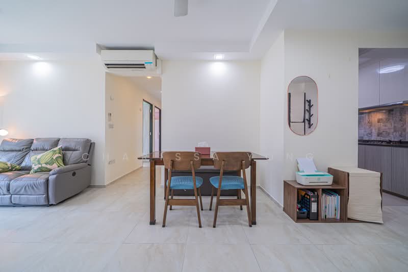 618D Punggol Drive HDB Flat For Sale at S$ 725,000 | PropertyGuru Singapore - Living Room