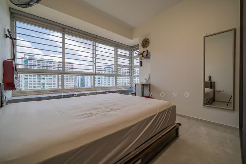 618D Punggol Drive HDB Flat For Sale at S$ 725,000 | PropertyGuru Singapore - Bedroom