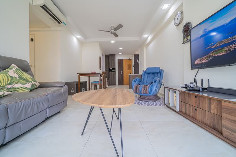 618D Punggol Drive HDB Flat For Sale at S$ 725,000 | PropertyGuru Singapore - Living Room
