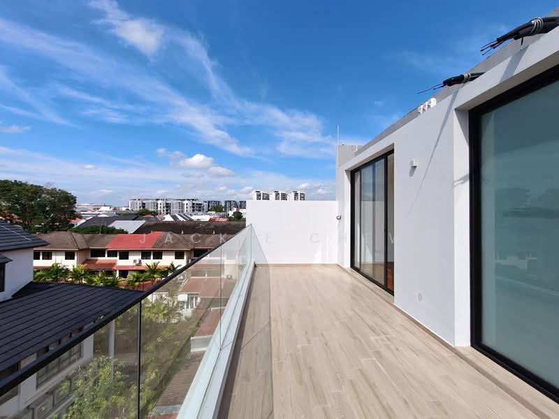 ❤️GIANT⚡️Brand New Corner Terrace w Pool, Jacuzzi, Attic & Lift! 5 mins walk to Kovan MRT!, Highland Road/ Kovan Road/ Upper Serangoon, 8 Bedrooms, 8,800 sqft, Corner Terrace For Sale, by Jackie Chew, 500054315 - Balcony - PropertyGuru.com.sg