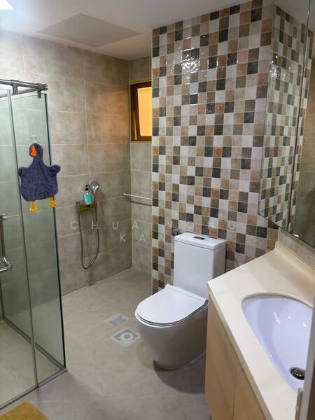 Villa Marina Condominium For Sale at S$ 2,880,000 | PropertyGuru Singapore - Bathroom